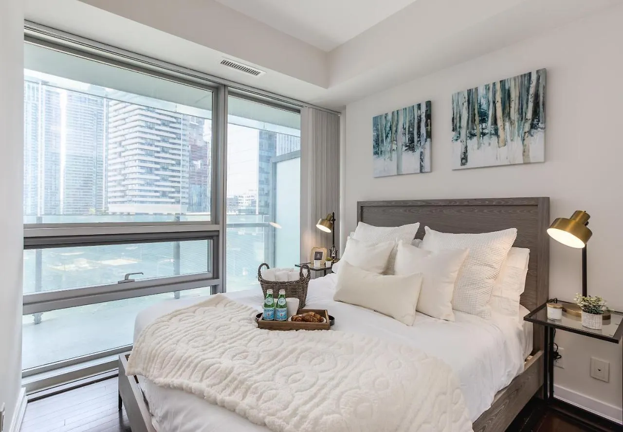 Condo Downtown, Cn Tower, Financial District Toronto