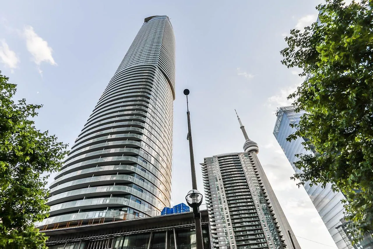 Condo Downtown, Cn Tower, Financial District