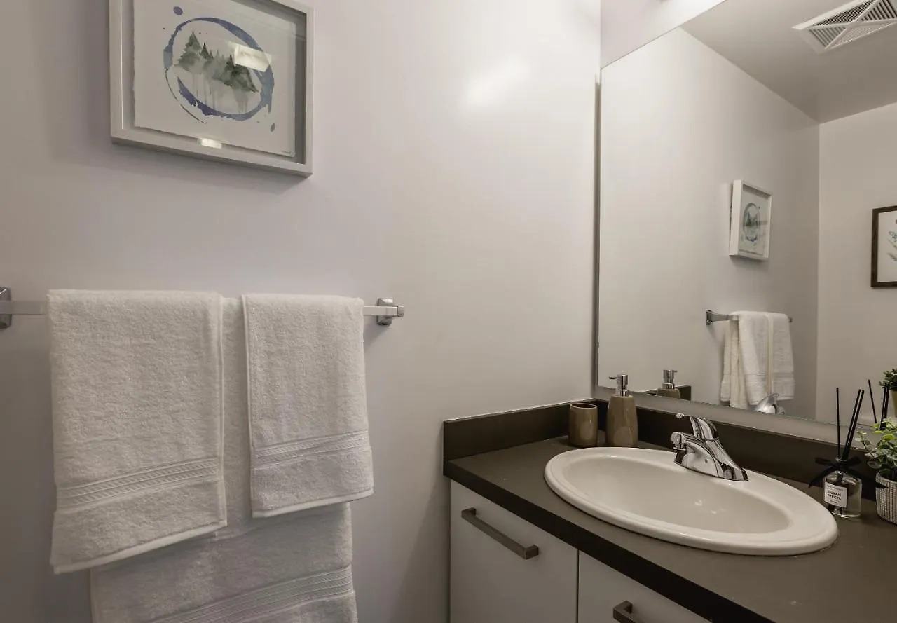 Condo Downtown, Cn Tower, Financial District Toronto